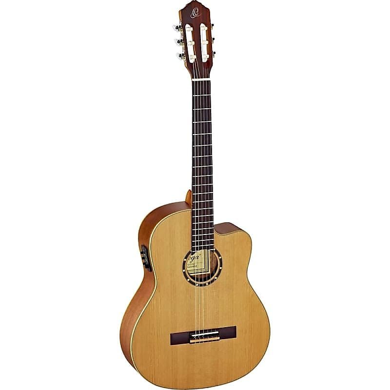 Guitarra de cuerdas de nailon con mástil delgado Pro A/E de la serie familiar RCE131SN de Ortega Guitars con funda de transporte y enlace de video